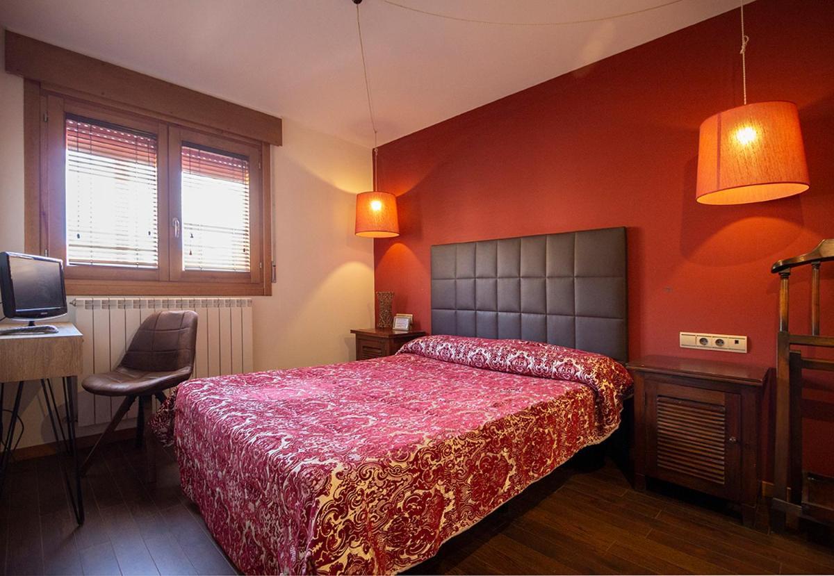 Hostal Los Canteros Golmayo ภายนอก รูปภาพ