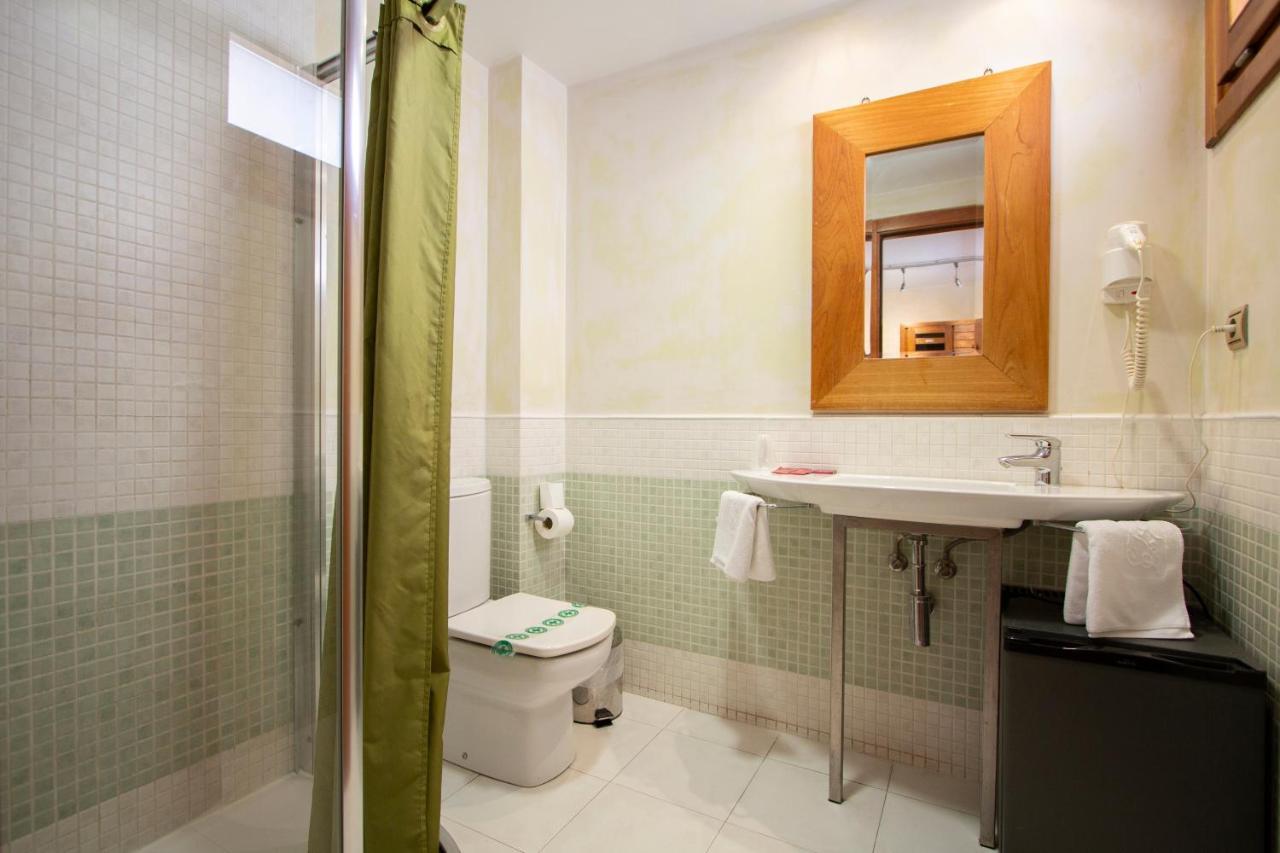 Hostal Los Canteros Golmayo ภายนอก รูปภาพ