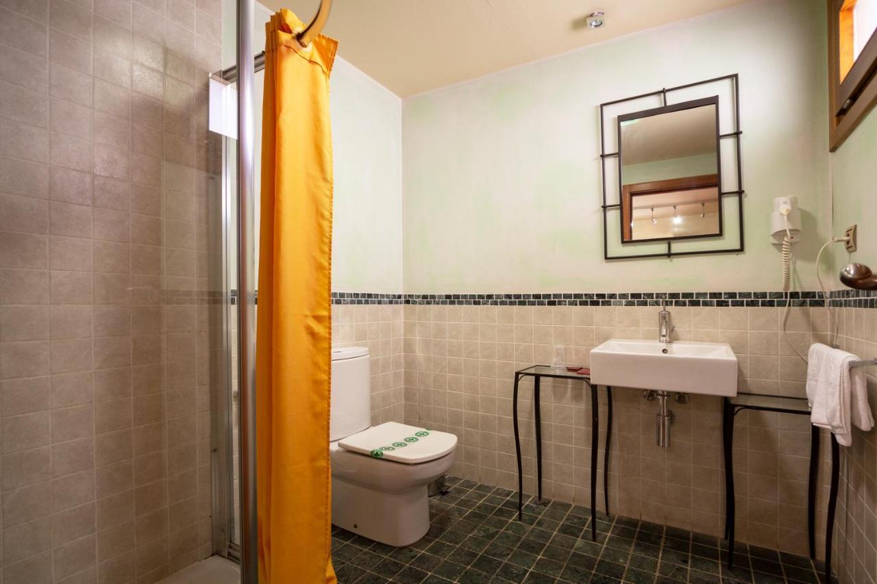 Hostal Los Canteros Golmayo ภายนอก รูปภาพ